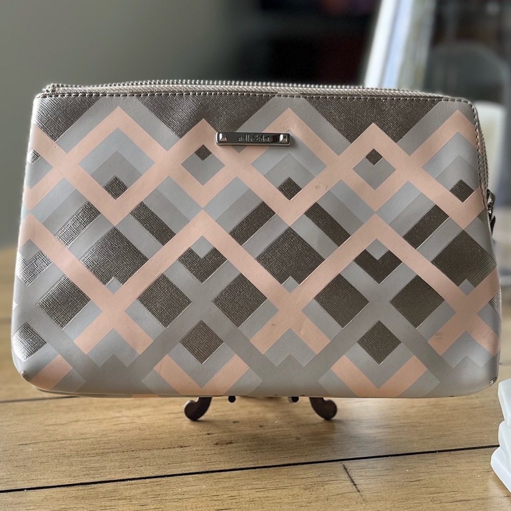 Stella & Dot "Hello Gorgeous" Metallic Gray Geometric Cosmetic Pouch Bag